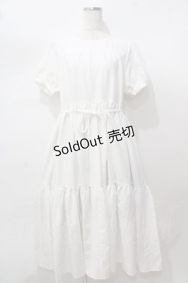 画像1: axes femme POETIQUE / ティアードロングワンピース  白 Y-25-08-15-115-AX-OP-SZ-ZH (1)