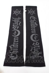 KILL STAR / pentagram crop fuzzy swearer  黒 Y-25-08-15-014-PU-ZA-SZ-ZY