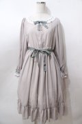 Tulle / 襟元はしごレースワンピース  グレー Y-25-08-15-137-PU-OP-SZ-ZY
