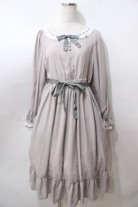 Tulle / 襟元はしごレースワンピース  グレー Y-25-08-15-137-PU-OP-SZ-ZY