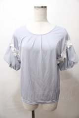 axes femme / フラワーレースパフ袖リブプルオーバー M サックス Y-25-08-19-058-AX-TO-SZ-ZY