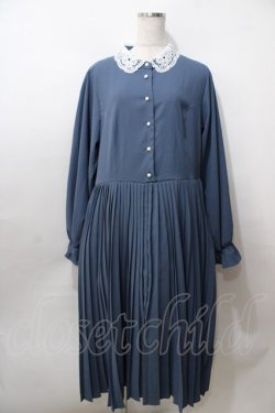 画像1: m petit by misako / レース襟プリーツワンピース  ブルー Y-25-08-19-087-LO-OP-SZ-ZY