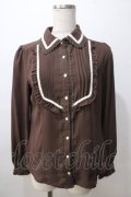 axes femme / バイカラーリボンブラウス  ブラウン Y-25-08-23-055-AX-BL-SZ-ZY