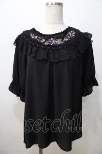 axes femme / 紫陽花刺繍ブラウス  黒 Y-25-08-23-056-AX-BL-SZ-ZY