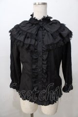 metamorphose / 飾り襟付七分袖ブラウス  黒 Y-25-08-23-076-ME-BL-SZ-ZY