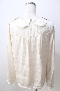 画像2: Fi.n.t / 刺繍スカラップ襟ブラウス F ベージュ Y-25-08-30-087-CA-BL-SZ-ZY