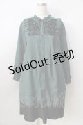 axes femme / 巻きバラ付フリルワンピース  グリーン Y-25-08-30-128-AX-OP-SZ-ZY