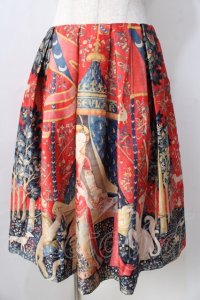 Juliette et Justine / ラ　ダム　エ　ラ　リコルヌ　ジュップ(貴婦人と一角獣柄スカート) 1 アンティークレッド Y-25-08-30-178-CL-SK-SZ-ZY