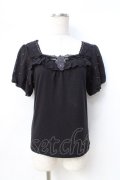 axes femme / 胸元レーストップス  黒 Y-25-08-31-009-AX-TO-SZ-ZY