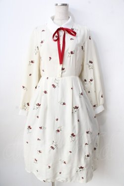 画像1: axes femme / 苺総刺繍ワンピース  生成り Y-25-09-01-063-AX-OP-SZ-ZY