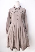 axes femme / ミリタリー風シャツワンピース  ベージュ Y-25-09-01-068-AX-OP-SZ-ZY