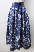 axes femme / ローズリース柄スカート  紺 Y-25-09-01-087-AX-SK-SZ-ZY