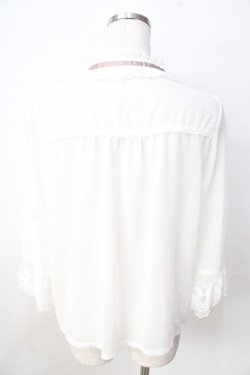 画像2: axes femme / プチローズ×リボンレースブラウス  白 Y-25-09-01-025-AX-BL-SZ-ZY