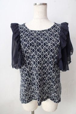 画像1: axes femme / 袖フリルカットワークレーストップス  紺 Y-25-09-05-045-AX-TO-SZ-ZT103