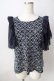 画像1: axes femme / 袖フリルカットワークレーストップス  紺 Y-25-09-05-045-AX-TO-SZ-ZT103 (1)