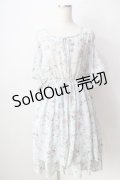 【SALE】axes femme / 花柄肩あきワンピース  サックス Y-25-09-05-061-AX-OP-SZ-ZT101