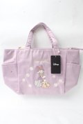 Maison de FLEUR / Daisy Duckサイドポケットトートバック  ラベンダー Y-25-09-05-008-LO-BG-SZ-ZY