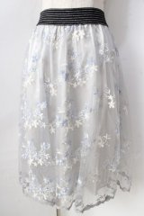 axes femme / カラー刺繍レーススカート  グレー Y-25-09-05-105-AX-SK-SZ-ZT160