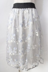 axes femme / カラー刺繍レーススカート  グレー Y-25-09-05-105-AX-SK-SZ-ZT160