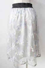 画像2: 【SALE】axes femme / カラー刺繍レーススカート  グレー Y-25-09-05-105-AX-SK-SZ-ZT160 (2)