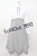 axes femme / ハイウエストドッキングワンピース  白×グレー Y-25-09-07-048-AX-OP-SZ-ZY