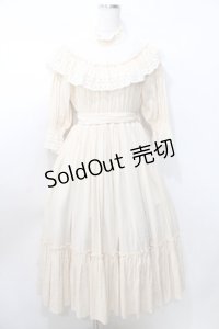 Sheglit / 紫陽花のレースドレス M アイボリー Y-25-09-11-045-EL-OP-SZ-ZY