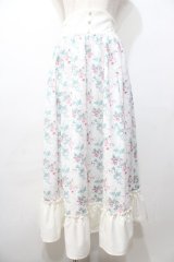 Kurumi Collaboration / 花柄フレアスカート  白 Y-25-09-11-098-LO-SK-SZ-ZT512