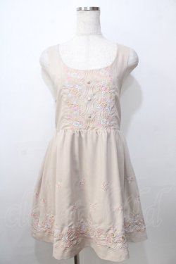 画像1: Fi.n.t /スカラップ刺繍ワンピース F ベージュ Y-25-09-13-097-CA-OP-SZ-ZT022