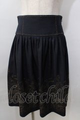 Jane Marple / holy strings embroideryスカート M 紺 Y-25-09-13-138-JM-SK-AS-ZY