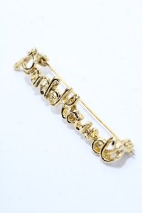 PINK HOUSE / BROCANTE ロゴブローチ  ゴールド Y-25-09-14-001-LO-AC-SZ-ZY