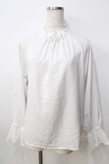 画像1: 【SALE】axes femme / パールデザインサテンブラウス F 白 Y-25-09-14-047-AX-BL-SZ-ZT525 (1)
