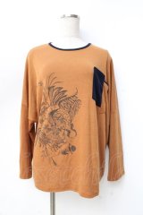 Ozz Croce / エンブレムプリントプルオーバー  マスタード Y-25-09-16-042-OO-TO-SZ-ZY