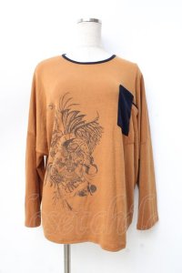 Ozz Croce / エンブレムプリントプルオーバー  マスタード Y-25-09-16-042-OO-TO-SZ-ZY