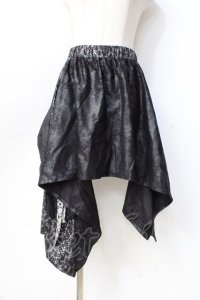 Qutie Frash / アシメスカート  黒 Y-25-09-16-096-QU-SK-SZ-ZY