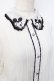 画像4: axes femme POETIQUE / ミッキー&ミニー刺繍襟半袖ブラウス  生成り Y-25-09-16-020-AX-BL-SZ-ZY (4)
