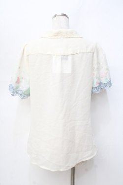 画像3: axes femme / チャーム付きカラー刺繍ブラウス  生成り Y-25-09-16-021-AX-BL-SZ-ZY