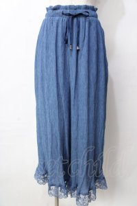 axes femme / 裾レース楊柳ワイドパンツ  サックス Y-25-09-22-122-AX-PA-SZ-ZT009