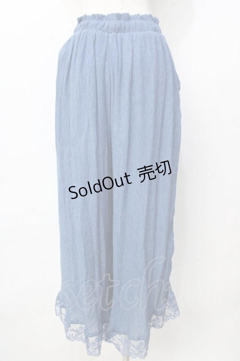 画像2: 【SALE】axes femme / 裾レース楊柳ワイドパンツ  サックス Y-25-09-22-122-AX-PA-SZ-ZT009 (2)