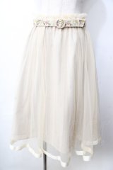 Fi.n.t / フラワー刺繍ベルトチュールスカート  生成り Y-25-09-22-134-CA-PA-SZ-ZT195
