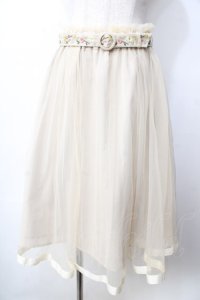 Fi.n.t / フラワー刺繍ベルトチュールスカート  生成り Y-25-09-22-134-CA-PA-SZ-ZT195