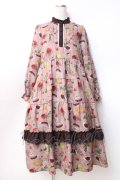 axes femme / フルーツティ柄ティアードワンピース  ブラウン Y-25-09-25-095-AX-OP-SZ-ZI