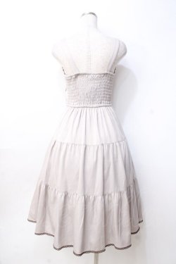 画像3: axes femme POETIQUE / スカラップ刺繍キャミワンピース  グレージュ Y-25-09-25-102-AX-OP-SZ-ZY