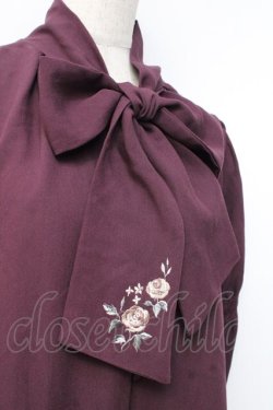 画像4: axes femme / 刺繍入りリボンロングブラウス  ワイン Y-25-09-25-015-AX-BL-SZ-ZY