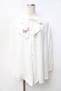 画像1: axes femme / 刺繍入りリボンロングブラウス  白 Y-25-09-25-025-AX-BL-SZ-ZY