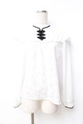 axes femme / チャイナ釦ジャカードブラウス  白 Y-25-09-29-087-AX-BL-SZ-ZY