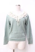 axes femme / シフォンフリルカラーニット  グリーン Y-25-09-29-114-AX-TO-SZ-ZY