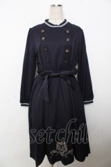 axes femme / 裾刺繍ナポレオン風ワンピース F 紺 Y-25-10-03-107-AX-OP-SZ-ZI