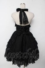 画像2: Angelic Pretty / ふんわりフリルホルタージャンパースカート  黒 Y-25-10-03-143-AP-OP-AS-ZI (2)