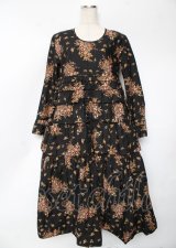 WONDERFUL WORLD / 籠ブーケ柄ワンピース F 黒 Y-25-10-06-095-LO-OP-SZ-ZY