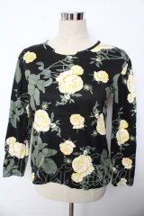 INGEBORG / ローズプリントカットソー F 黒 Y-25-10-10-118-LO-TO-SZ-ZY